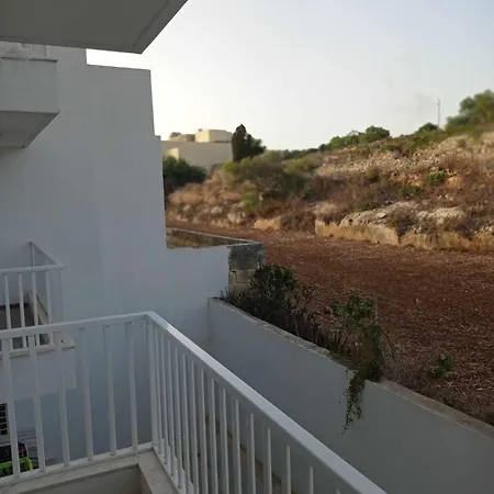 Poppy Court Pansiyon *